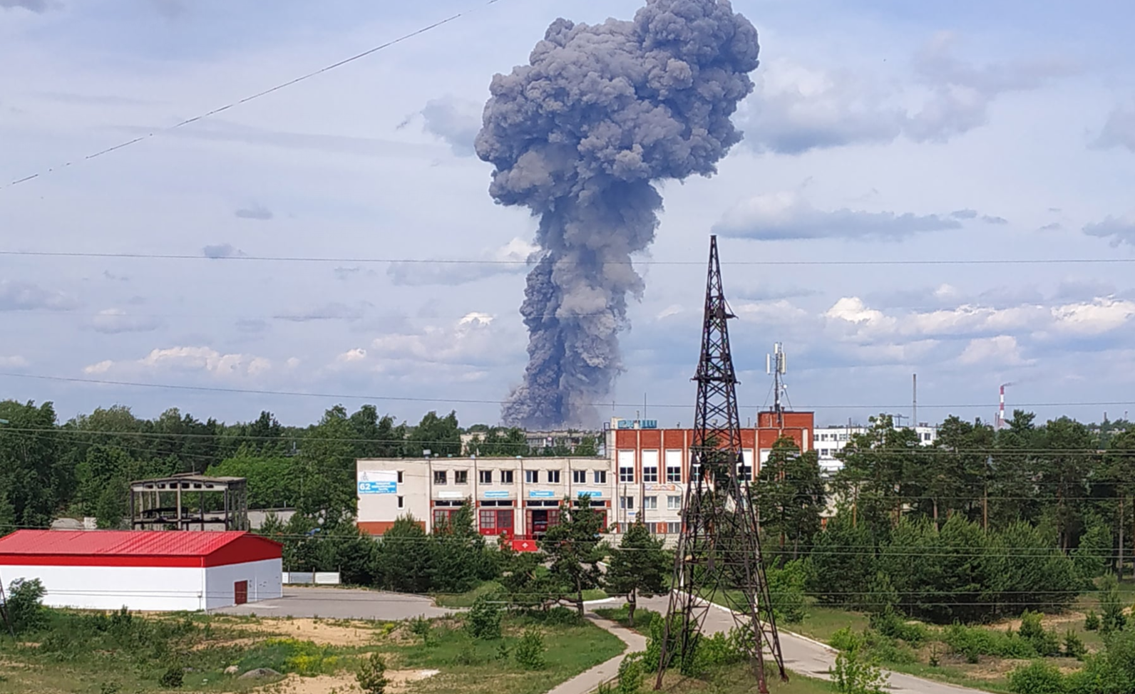 土耳其巴勒克埃希尔省一炸药生产工厂发生爆炸，已造成伤亡