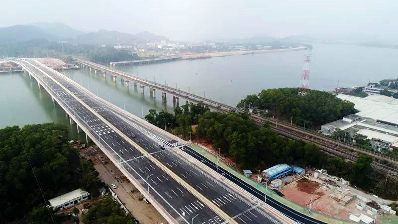 广东惠州鹅城大桥建成通车